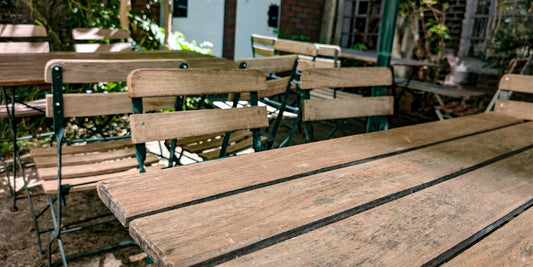 #003 Alte Biergartenmöbel für den Werkgarten