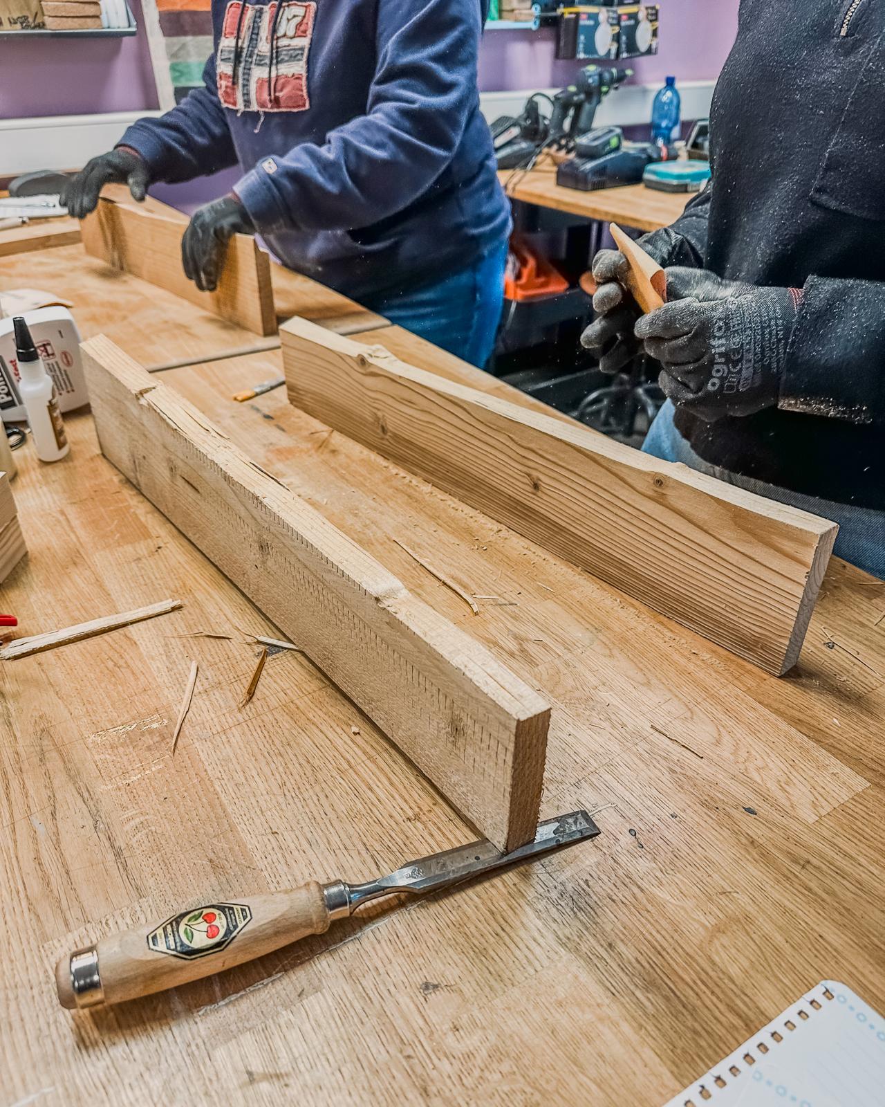 Workshop: Holz reparieren und bearbeiten