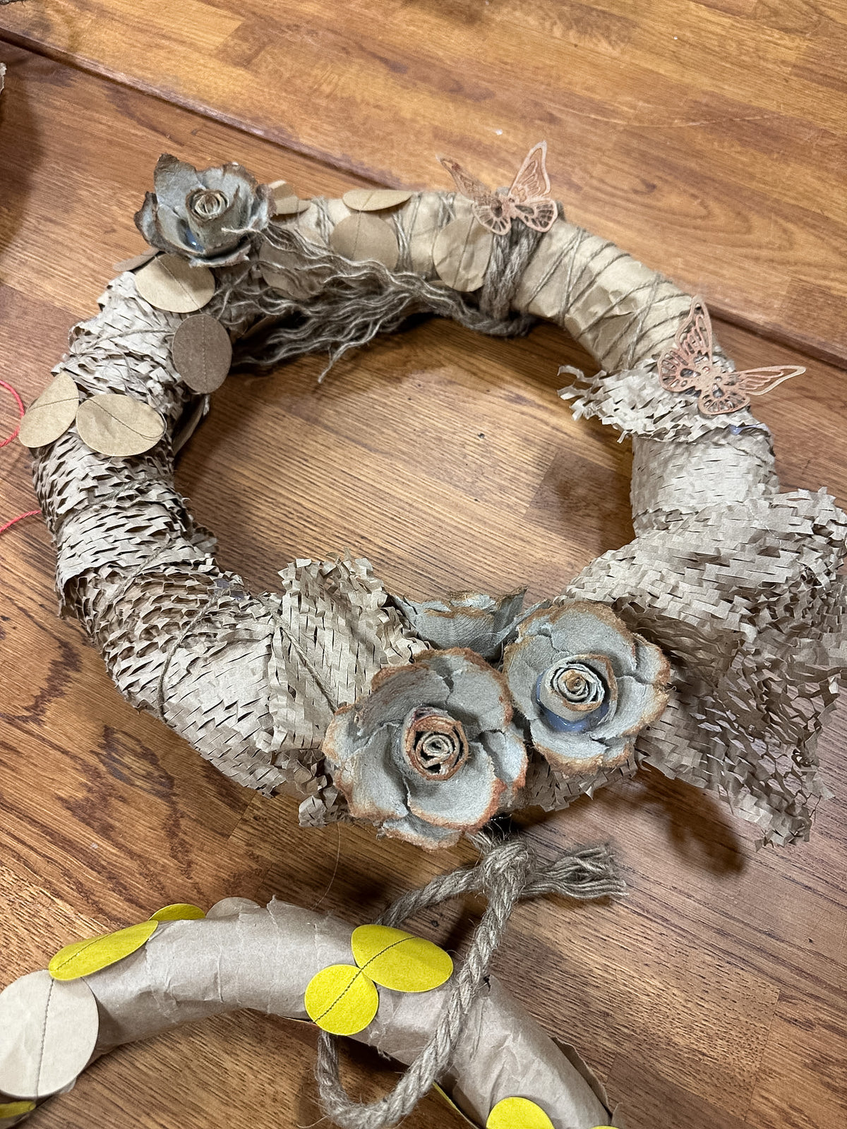 Re:Kranz – Upcycling-Workshop: Aus Verpackung wird Design