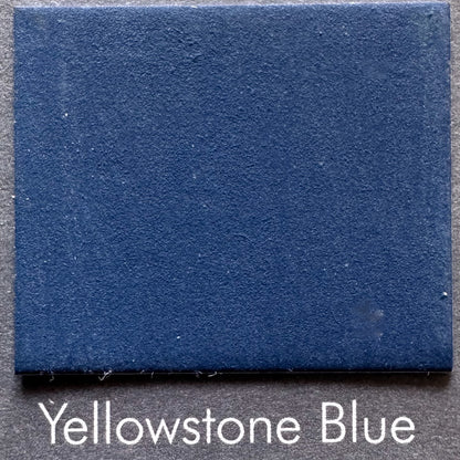 Yellowstone Blue – Tiefes Bergseeblau